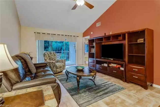 Foto del edificio - 5675 Whitaker Rd