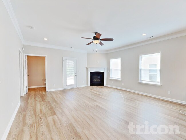 Foto del edificio - 75 Wrenwood Dr