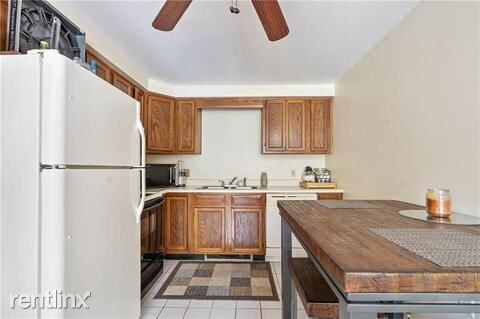 Building Photo - 1 br, 1 bath - 200 Post Rd Apt 319
