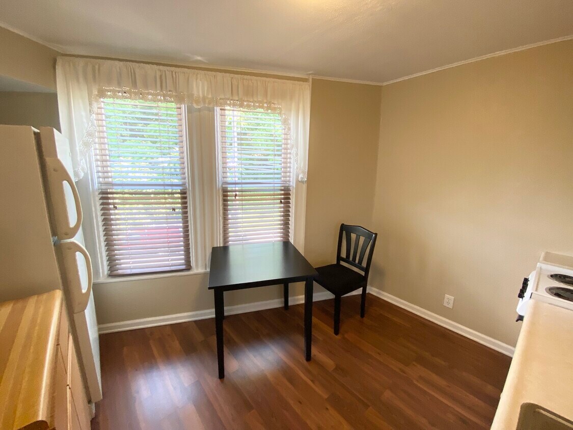 Primary Photo - 3110 Chartiers Ave