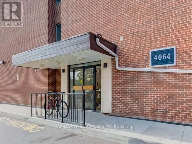Photo du bâtiment - 4064-4064 Lawrence Ave E