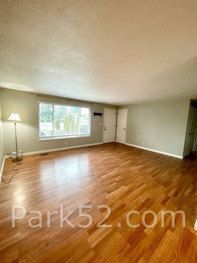 Building Photo - 2501 Bridgeport Way W