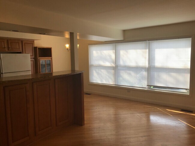 Foto del edificio - 320 Inverrary Ln