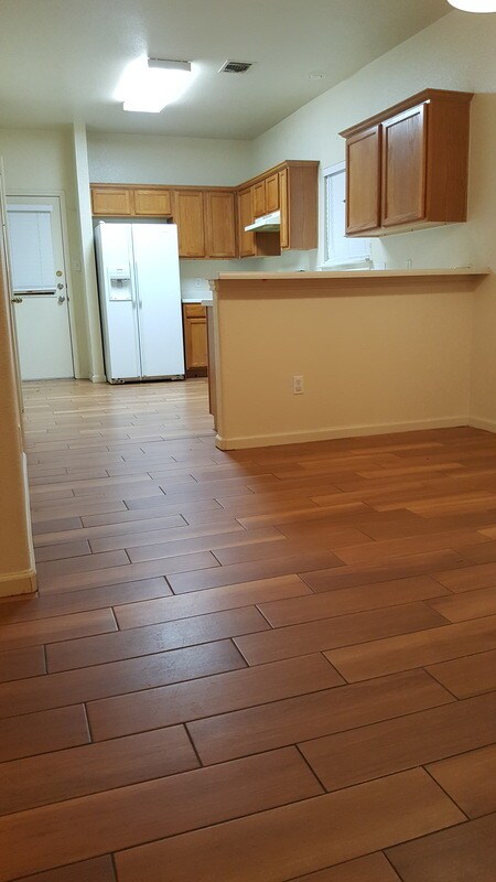 Foto del edificio - 2808 Southampton Way