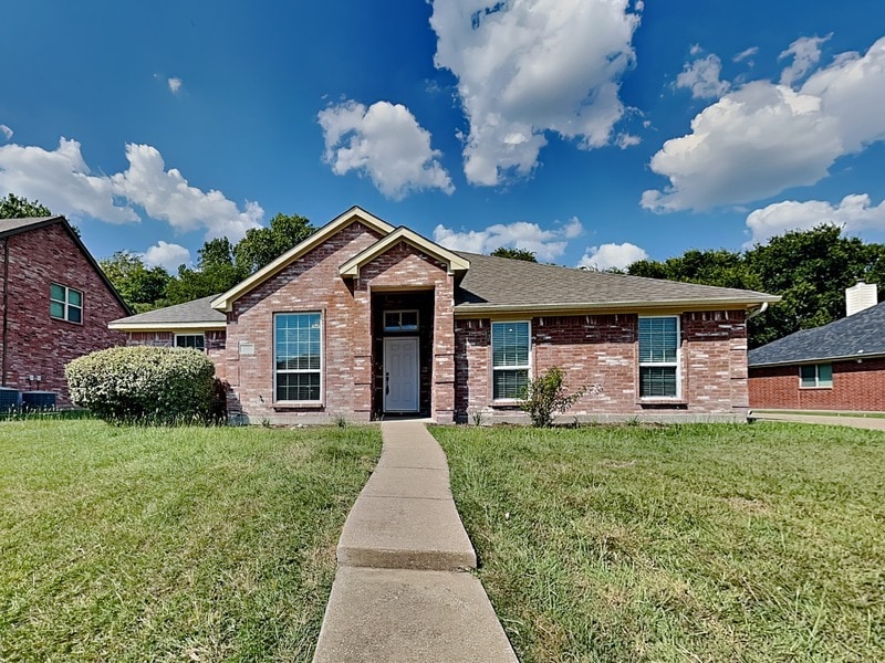 Foto principal - 217 Richard Ln