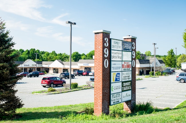 Building Photo - 390 Crystal Run Rd