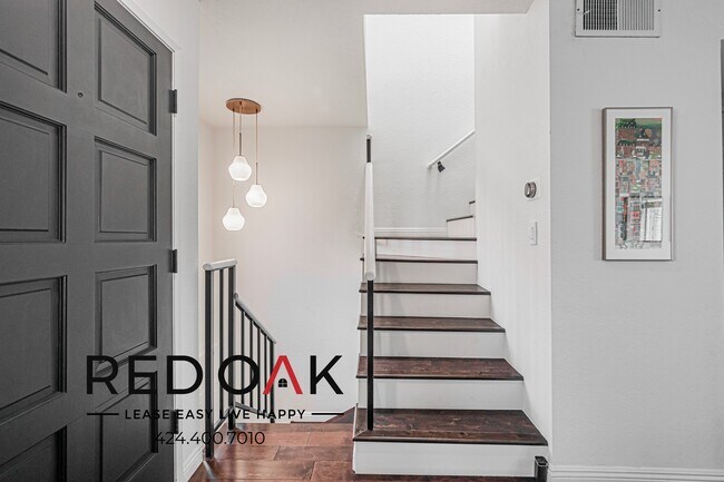 Foto del edificio - 628 N Wilson Ave
