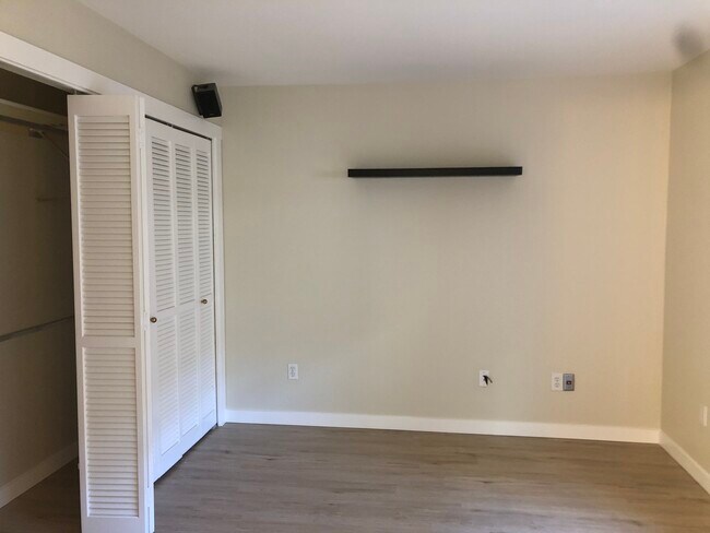 Bedroom - 5150 S Landing Dr