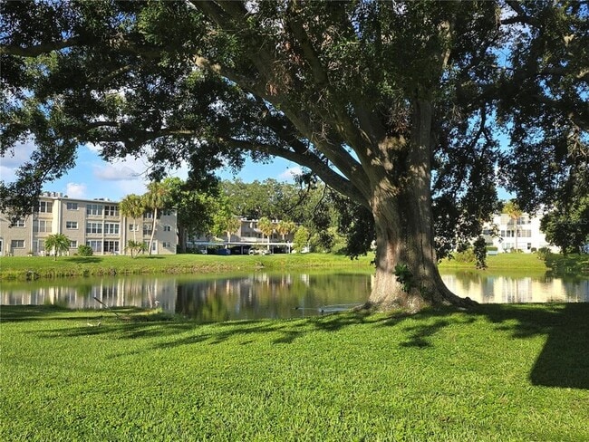 Photo - 857 Desoto Ct House
