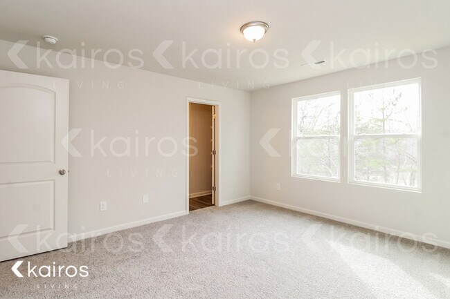 Building Photo - 470 Waterview Ct.