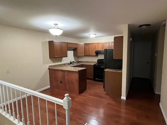 Foto del edificio - 2652 Osmundsen Rd