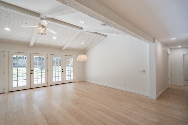 Foto del edificio - 2404 Monte Carlo Dr