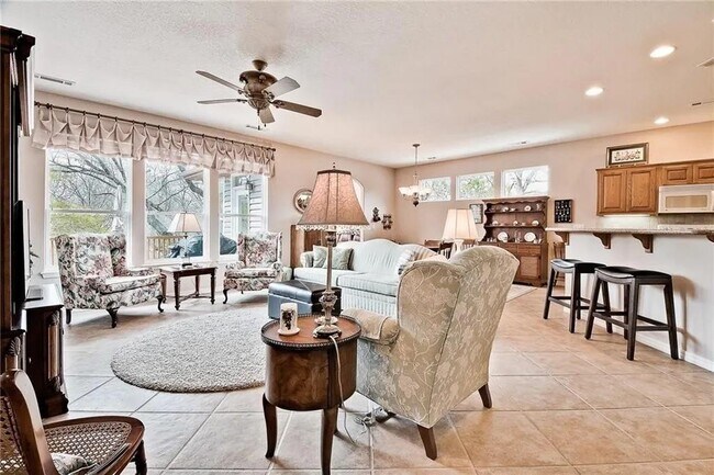 Foto del edificio - 15 Glenbrook Ln