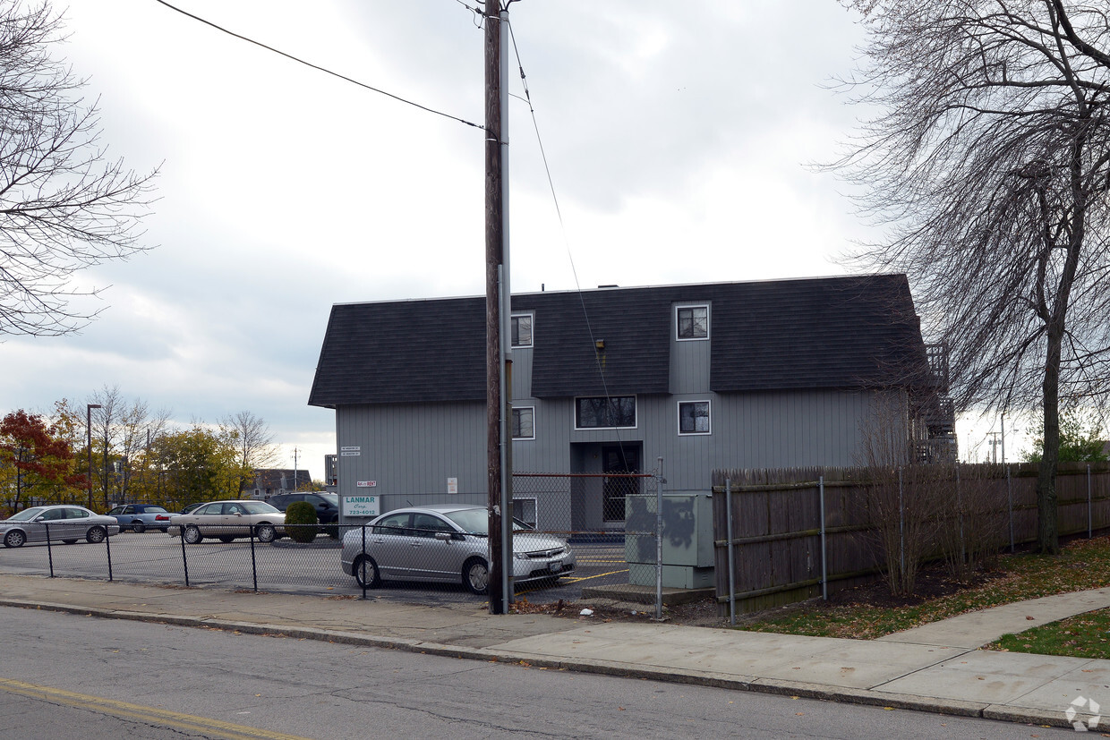 Building Photo - 45 Webster St