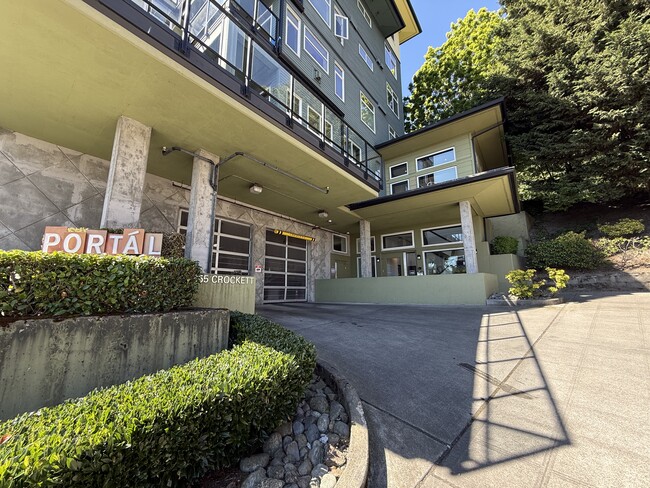 Building Photo - 655 Crockett St