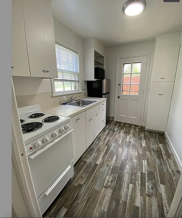 Cocina del primer piso - 3535 Apple St