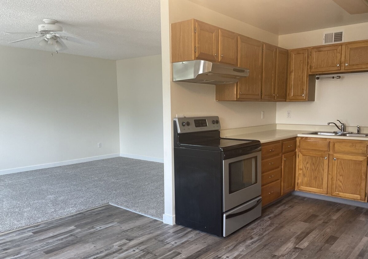 Great 2 Bed 1 Bath 2nd Level Condo in Nort... - Great 2 Bed 1 Bath 2nd Level Condo in Nort...