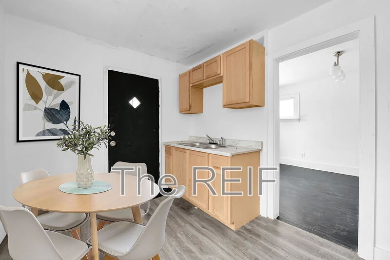 Foto del edificio - 15906 Alden St