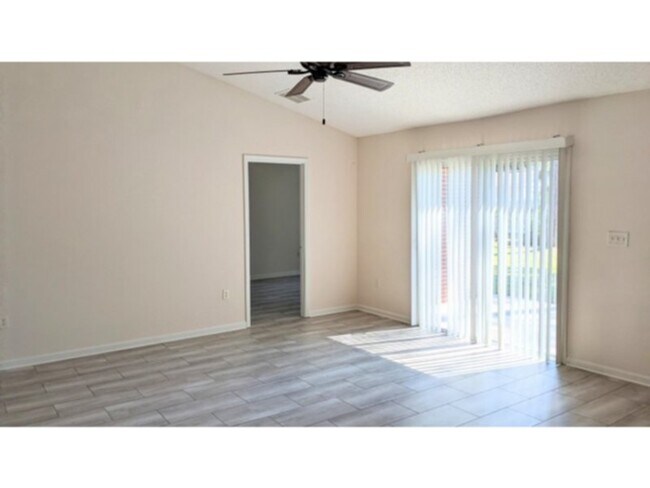 Foto del edificio - North Palm Coast, FL 3 Bedroom House    www.WeRentSunshine.com