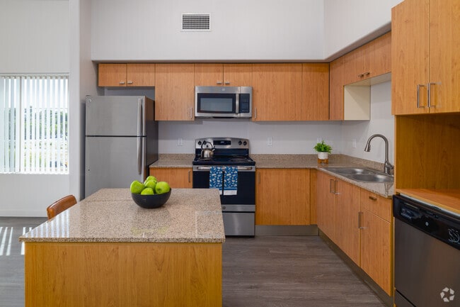 2BR, 2BA - 1,168 SF - Kitchen - City Plaza Apartments