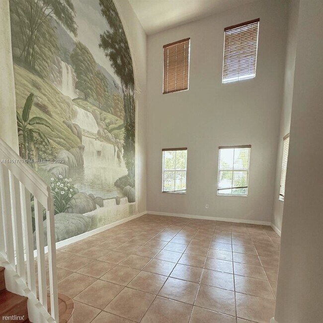 Foto del edificio - 4 br, 3 bath House - 18140 NW 90th Ave