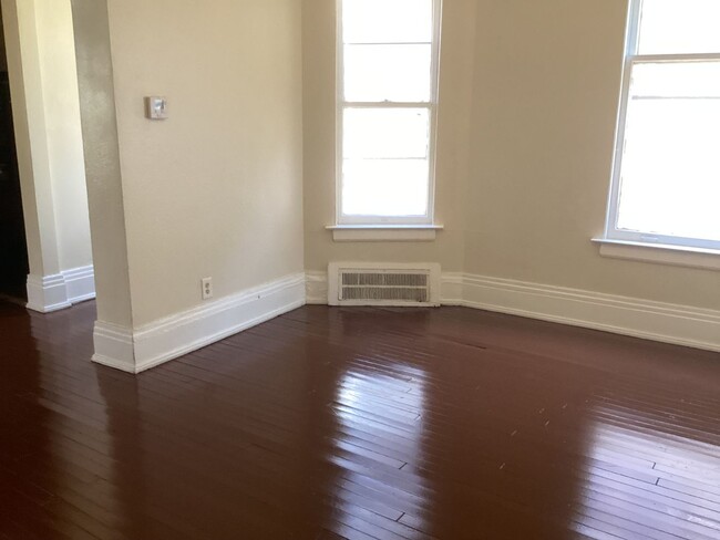Foto del edificio - 3913-3915-3915 W Walnut St