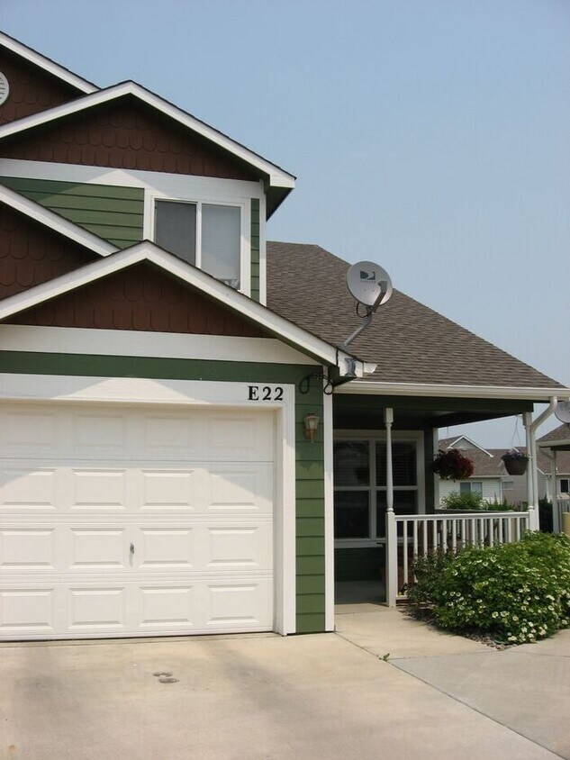 Primary Photo - Great Townhome in North Fort Collins