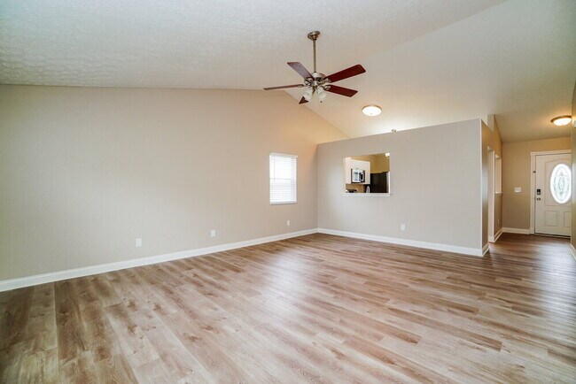 Foto del edificio - 804 Orange Tree Ct