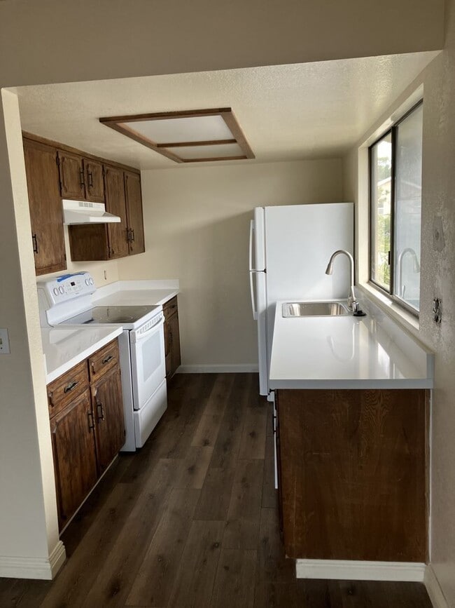 Building Photo - 173 Birch Ave