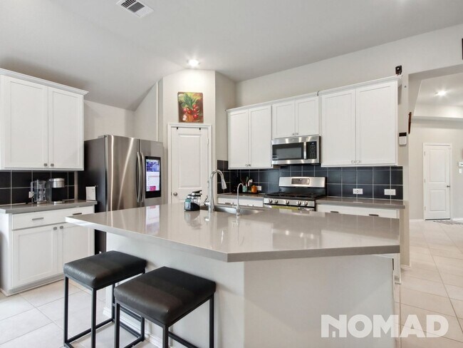 Foto del edificio - 4 Bedroom Single Family Home in Richmond