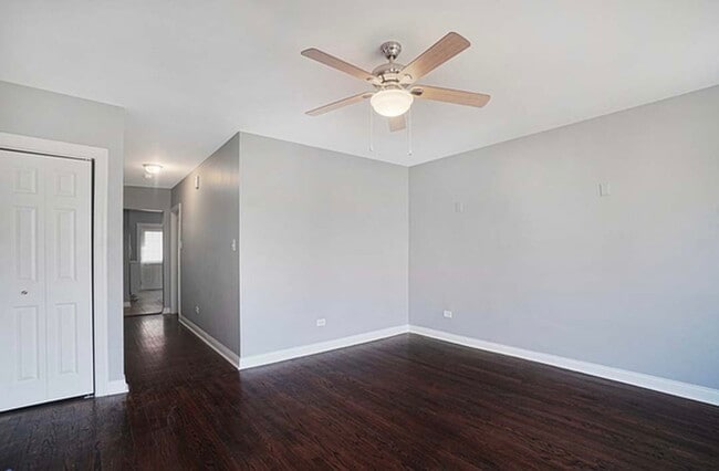 Building Photo - 8549 S Aberdeen St