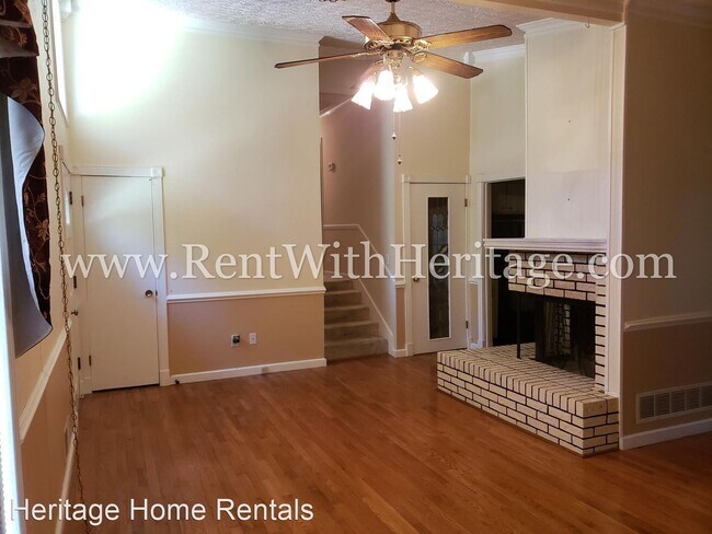 Building Photo - 4 br, 2 bath House - 5059 Old Briar Trl