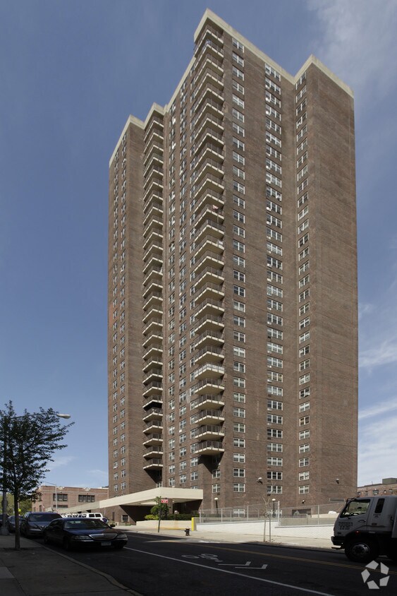 Foto principal - 123-33 83rd Avenue