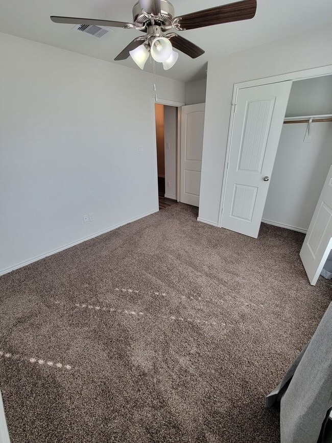 Building Photo - Bryan - 4 Bedroom / 3 Bath home in Pleasan...