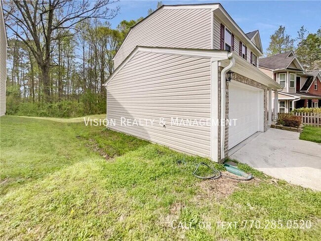 Foto del edificio - 745 Dot Dr