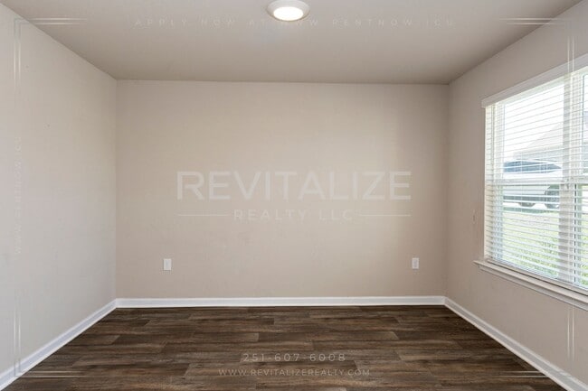 Foto del edificio - HALF-OFF DEPOSIT SPECIAL! Stunning 2-Story 4 BD 2.5 BA House in Spanish Fort!