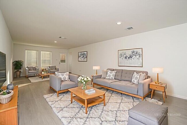 Foto del edificio - 542 Layne Overlook