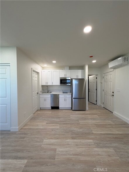 Photo - 27533 Pasatiempo Apartment