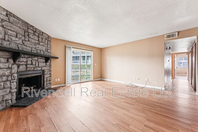 Photo - 18094 E Ohio Ave Apartment