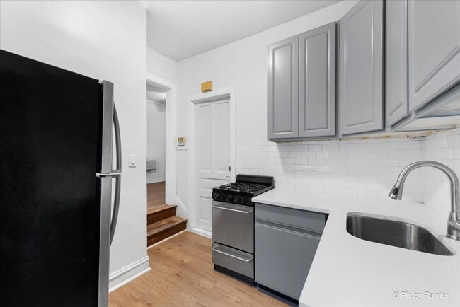 Building Photo - 3111 N Clifton Ave
