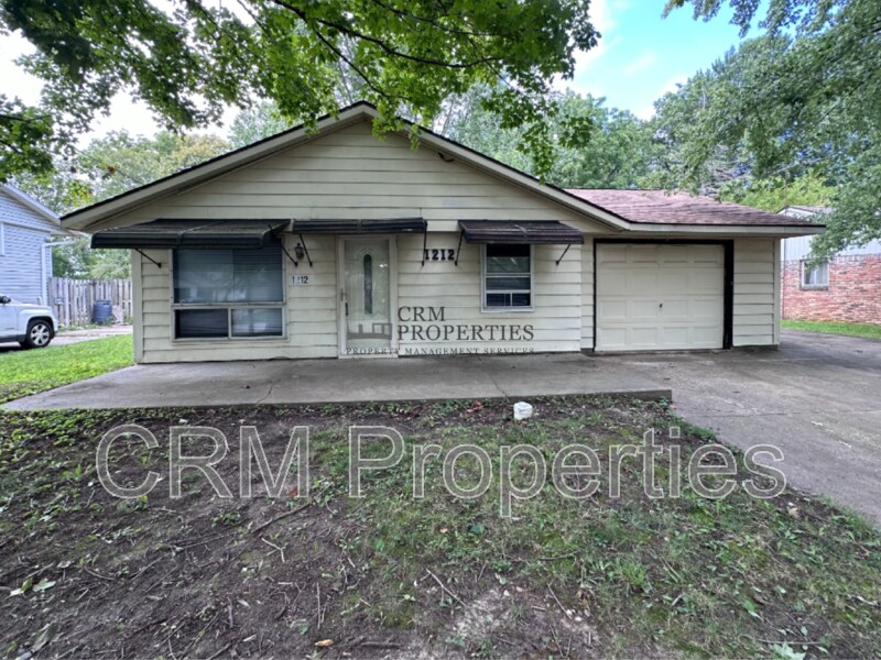 Primary Photo - 1212 Wigwam Dr