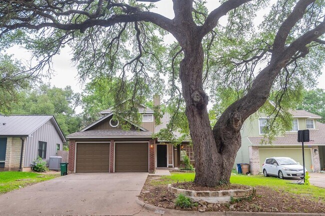 Building Photo - 1004 Kavanagh Dr