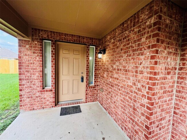 Building Photo - 7422 Legacy Pines Dr
