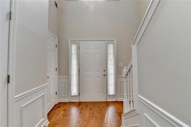 Building Photo - 5229 Pine Branch Ct