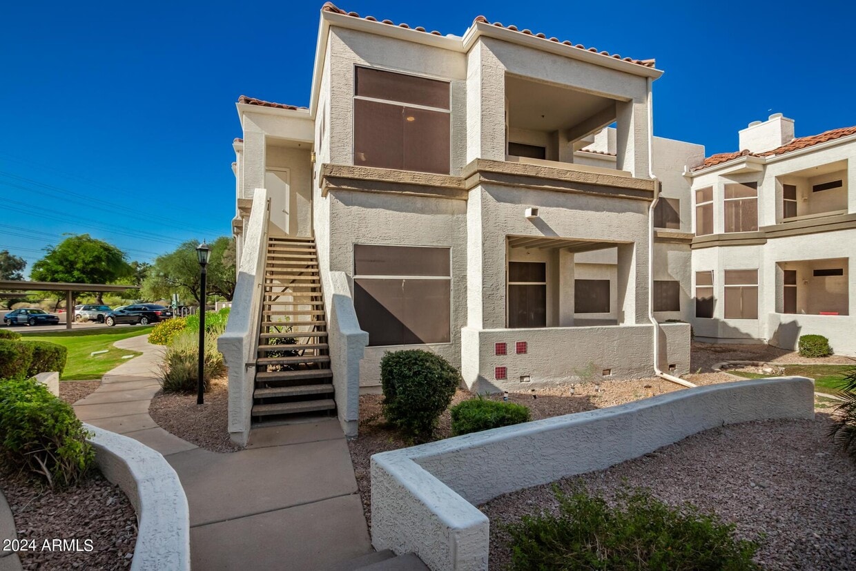 Primary Photo - 11375 E Sahuaro Dr