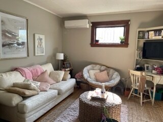 Living Room - 2081 Roblyn Ave