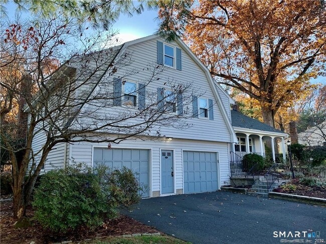 Building Photo - 121 Rockledge Dr