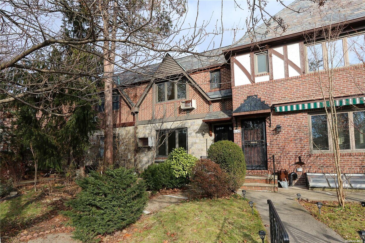 6747 Kessel St, Queens, NY 11375 Townhome Rentals in Queens NY