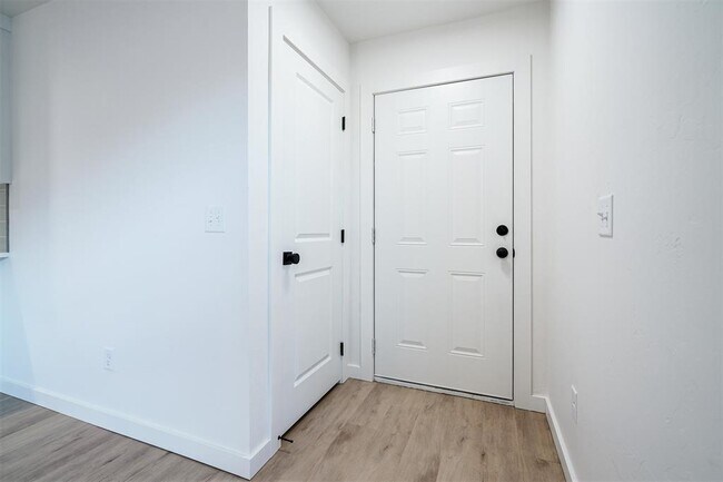 Foto del edificio - 224b NW 122nd St