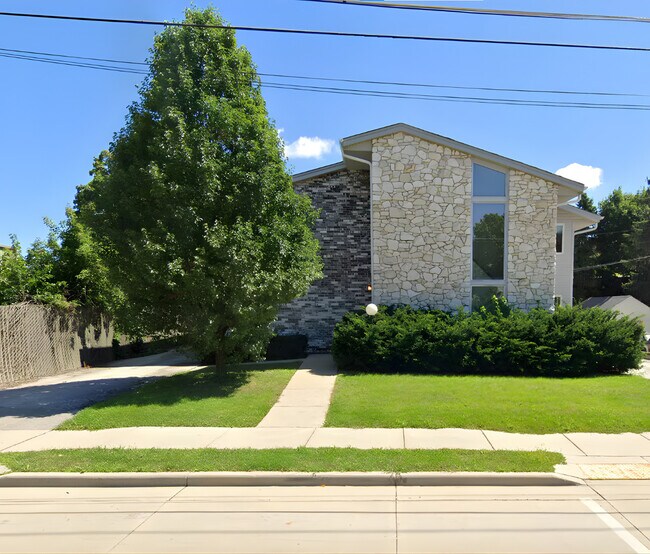 Foto del edificio - Maple Ave Apartments